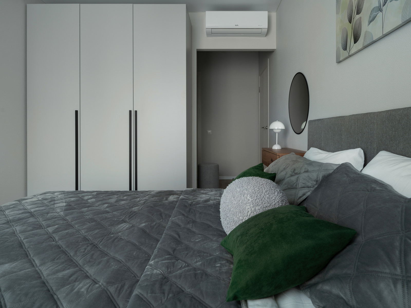 Трехкомнатная квартира для аренды на Амурской