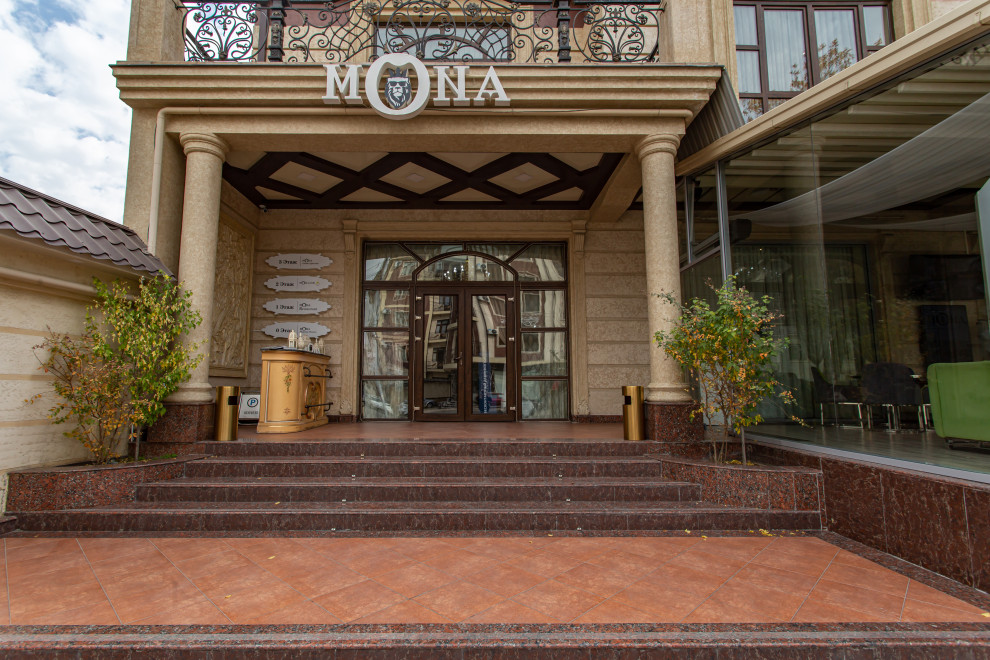 ресторан MONA