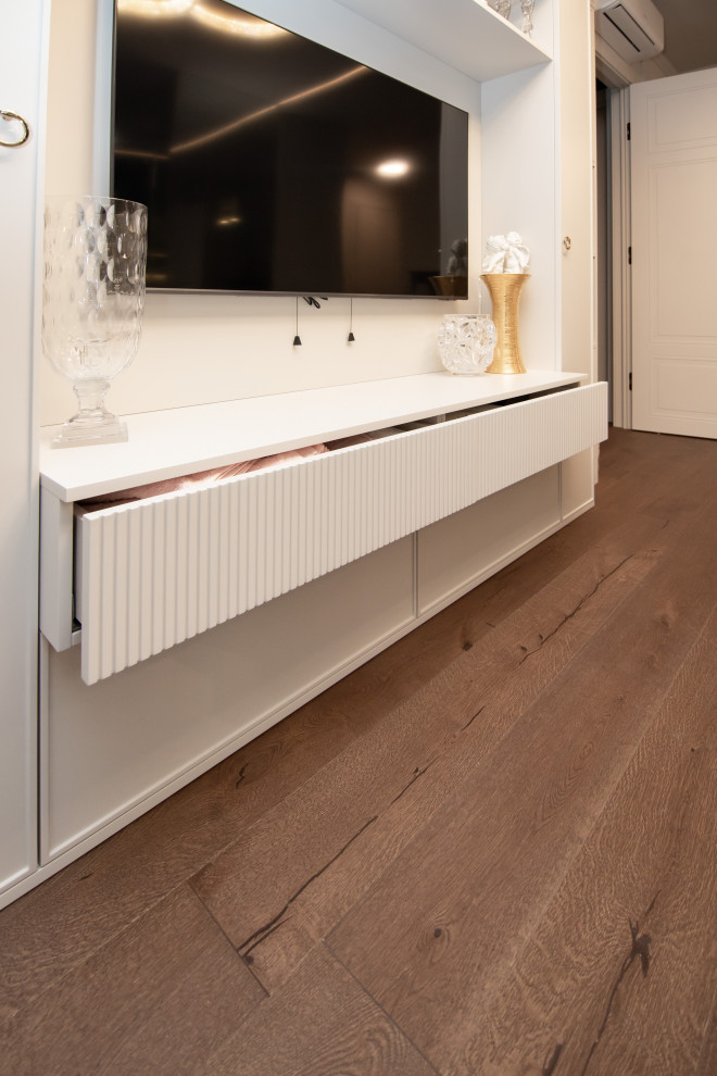 Стеллаж в гостиную для оформления ТВ-зоны