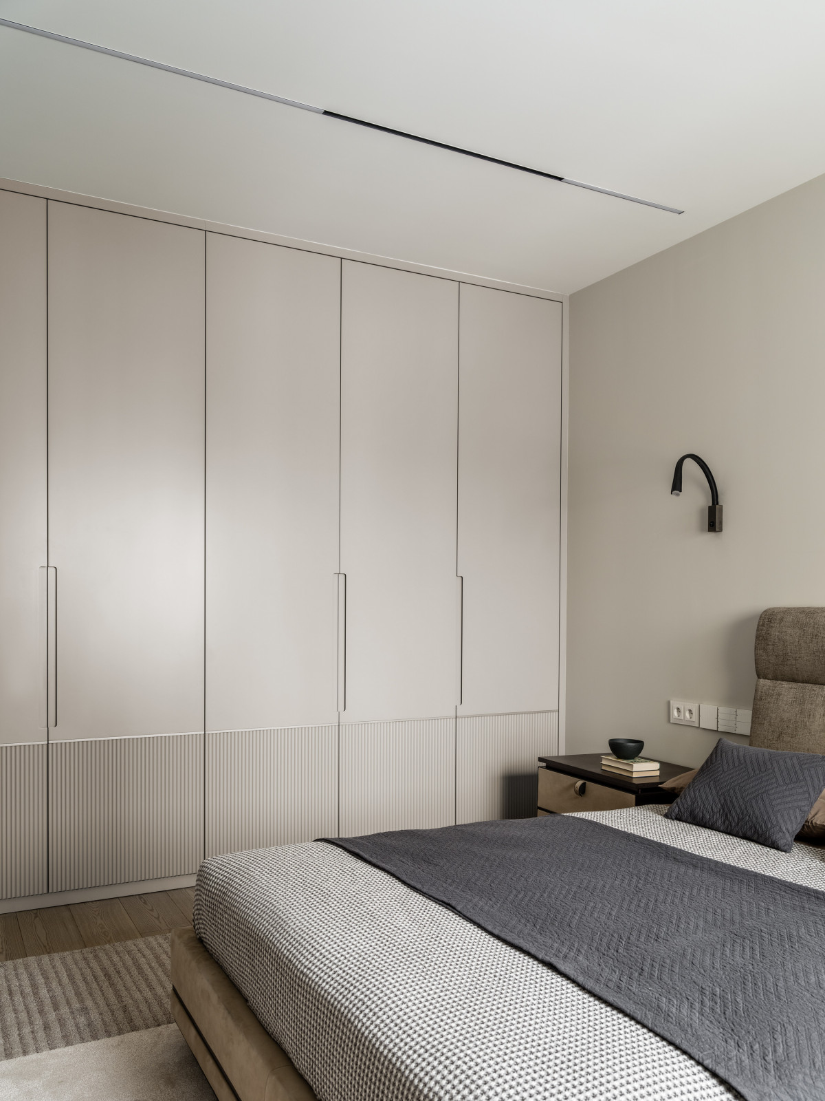 Семейная квартира в акварельных оттенках света и тени