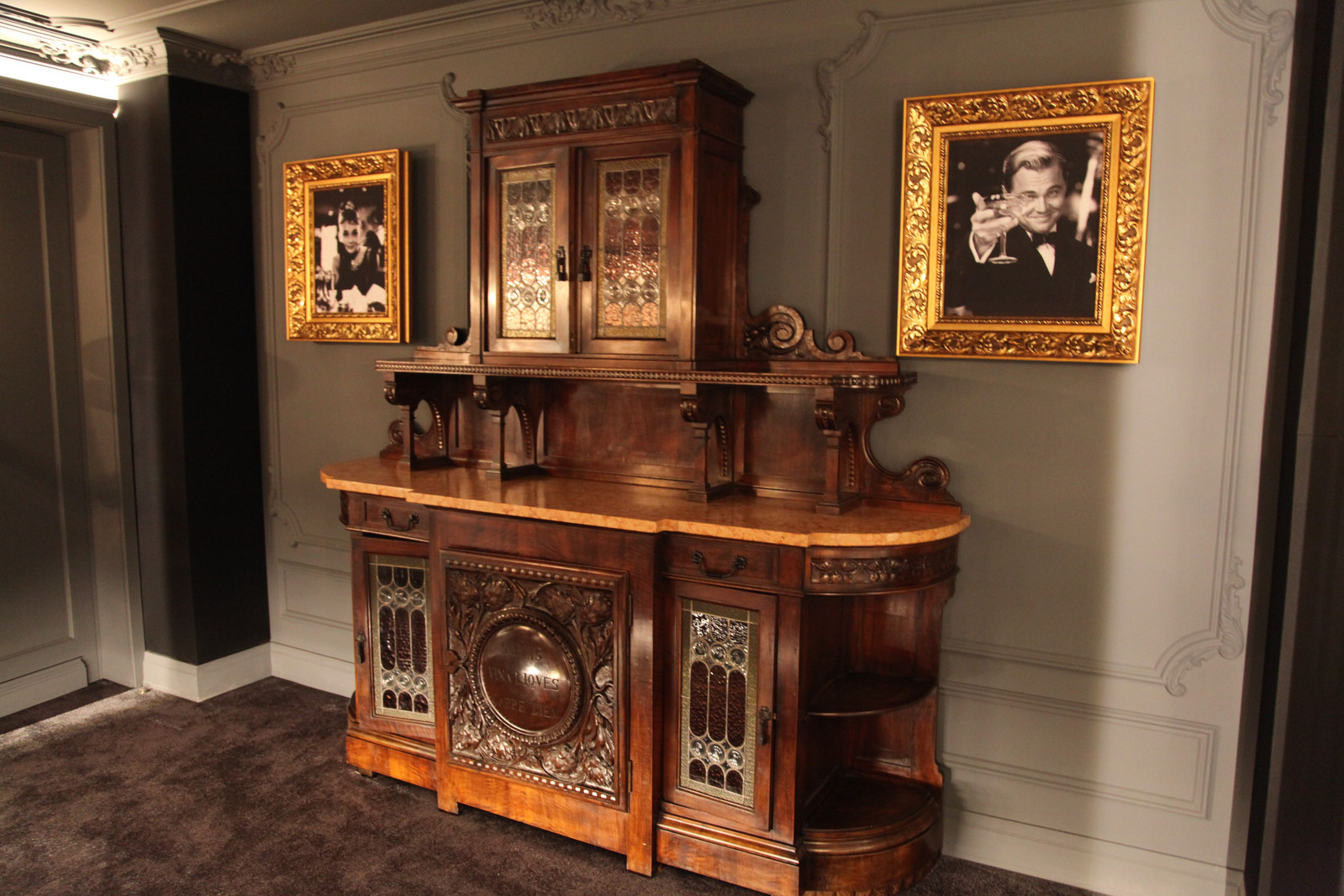 КИНОЗАЛ В ПЕТРОВО-ДАЛЬНЕЕ