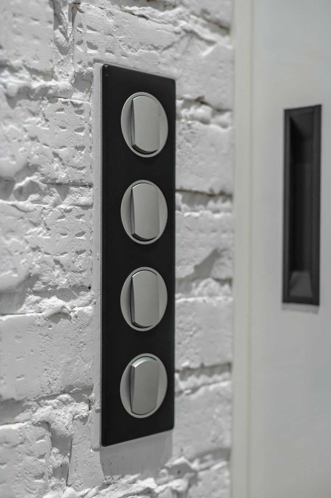 ЖК ЗАЗЕРКАЛЬЕ 406