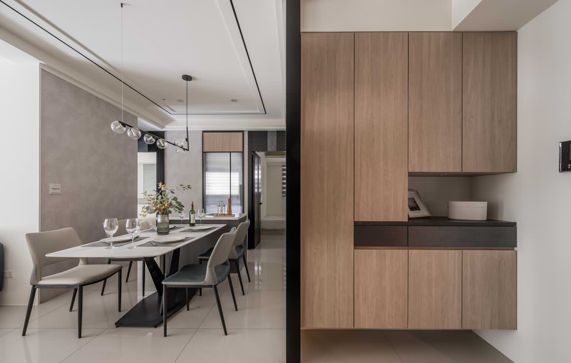 Благородные кремовые тона в современной квартире для большой семьи от L DESIGN