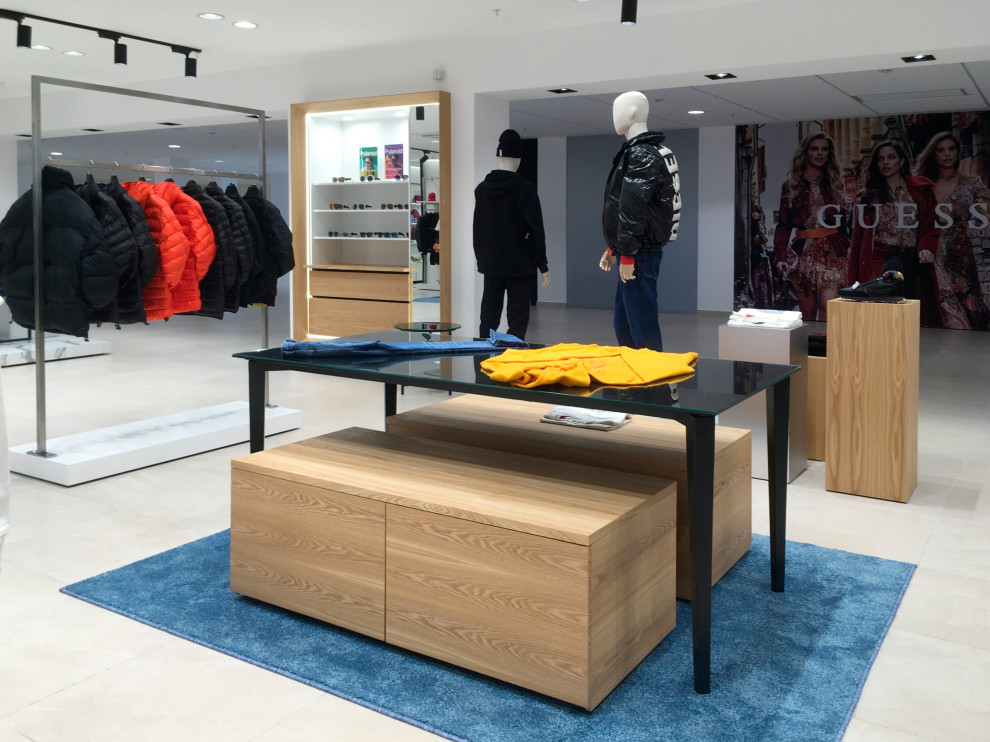 Мультибрендовый бутик "Драйв" ТК "Гостиный двор", г. Челябинск