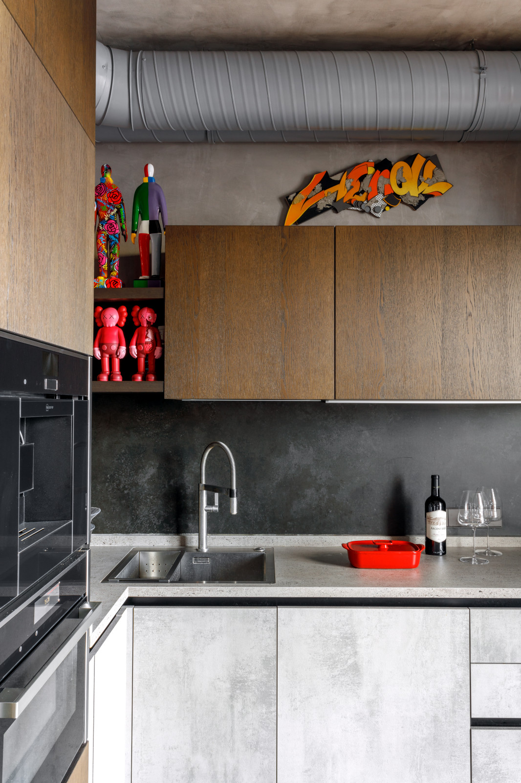 Яркий лофт для ценителя современного искусства