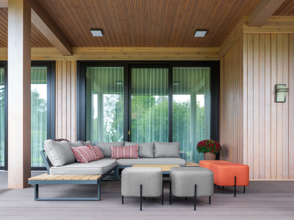 Остекление загородного дома в современном стиле