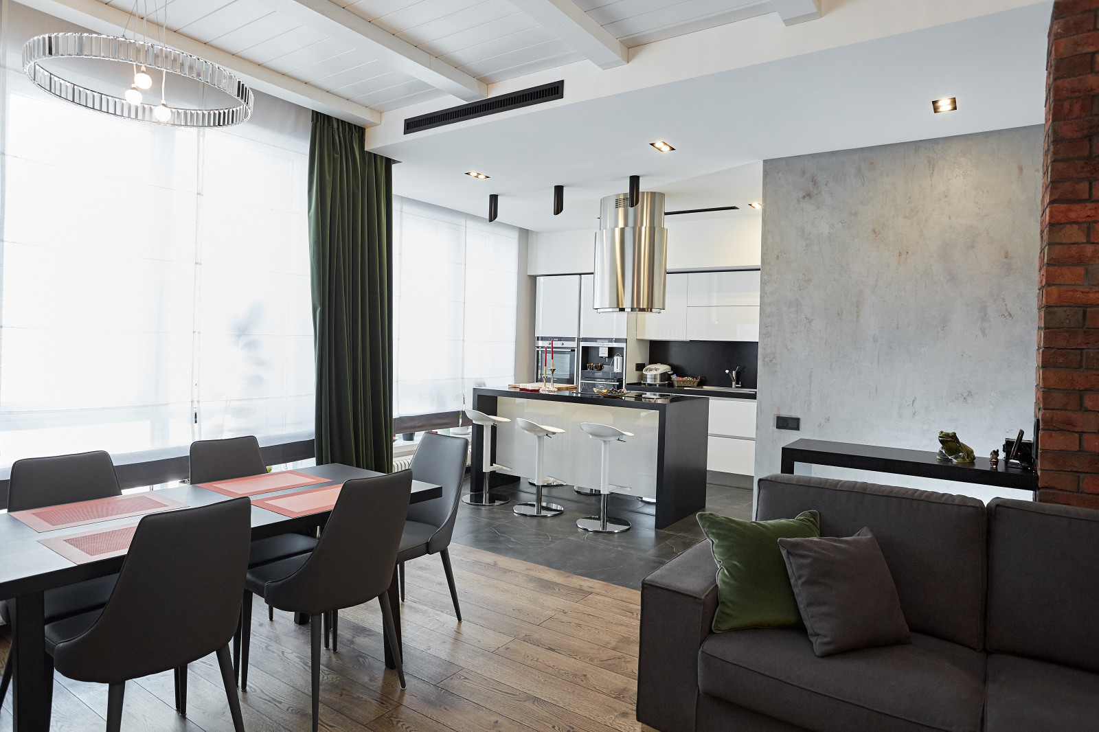 3-комнатная квартира, ул. Давыдковская 18