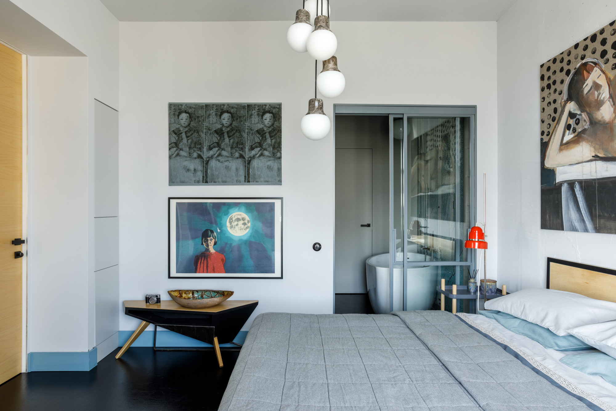 В гостях: Квартира дизайнера — с винтажным декором и сауной