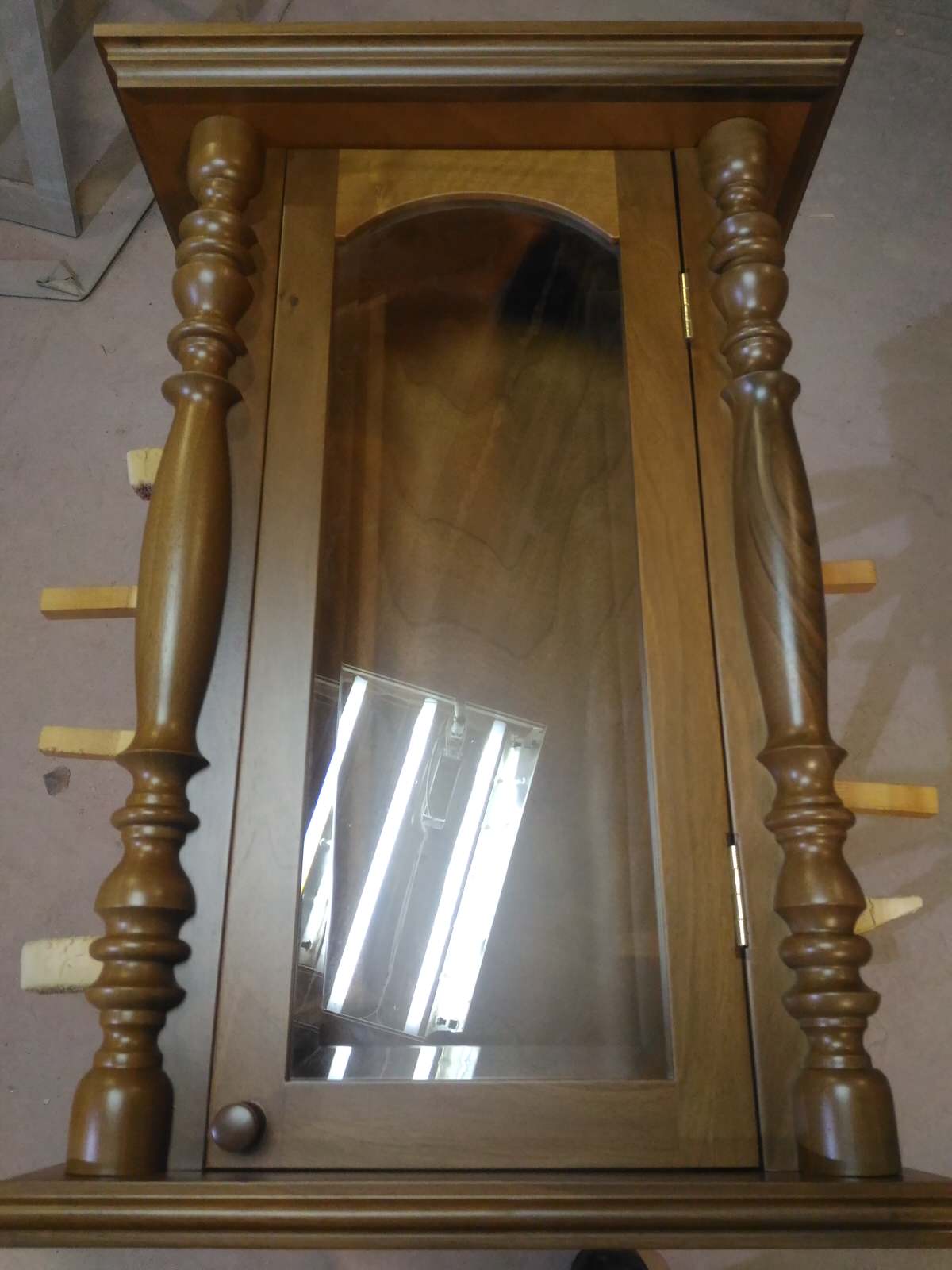 Обложка проекта: Витринка под старинные часы