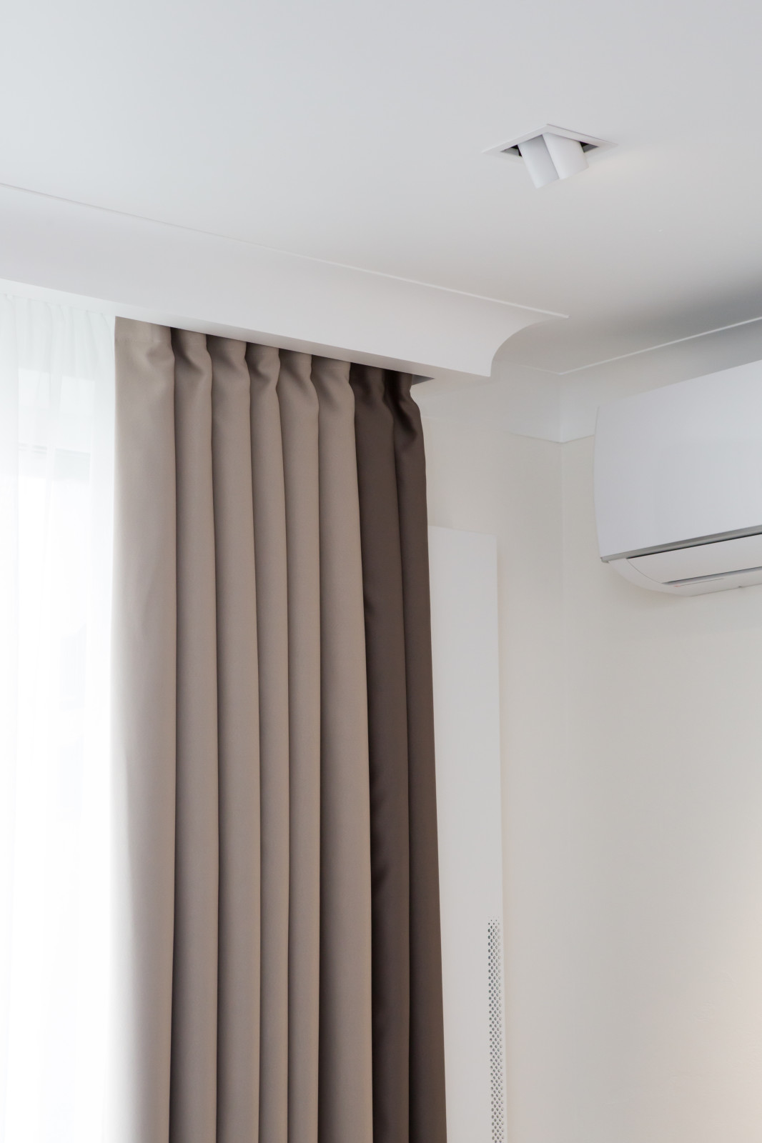 Мужская спальная, шторы блекаут  (ЖК Венский лес г. Уфа)