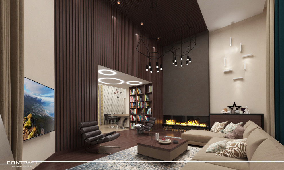 Высокая гостиная с камином