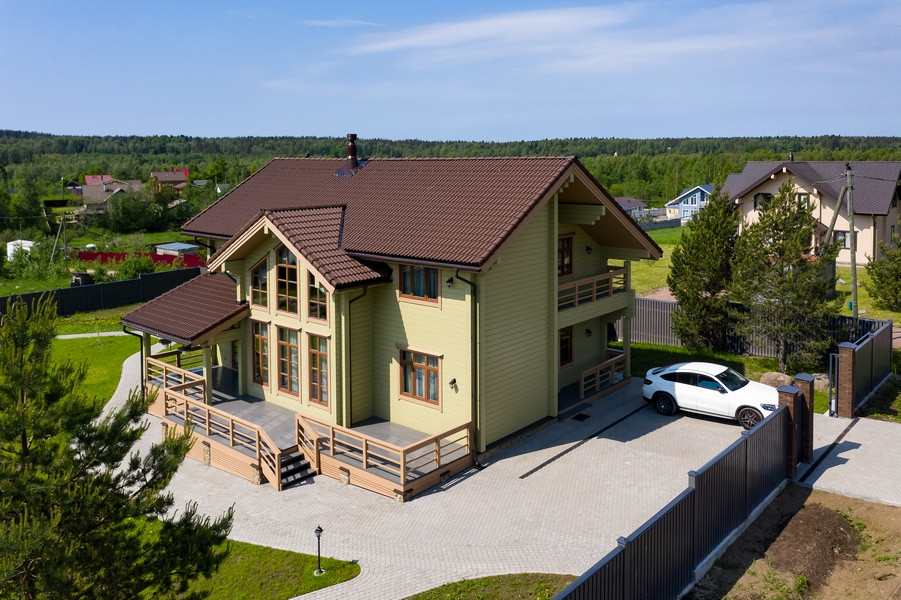 Обложка проекта: Коттедж из клееного бруса для семьи из 4 человек