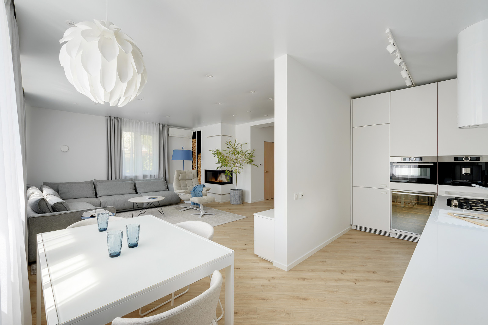 Дом в светлых оттенках