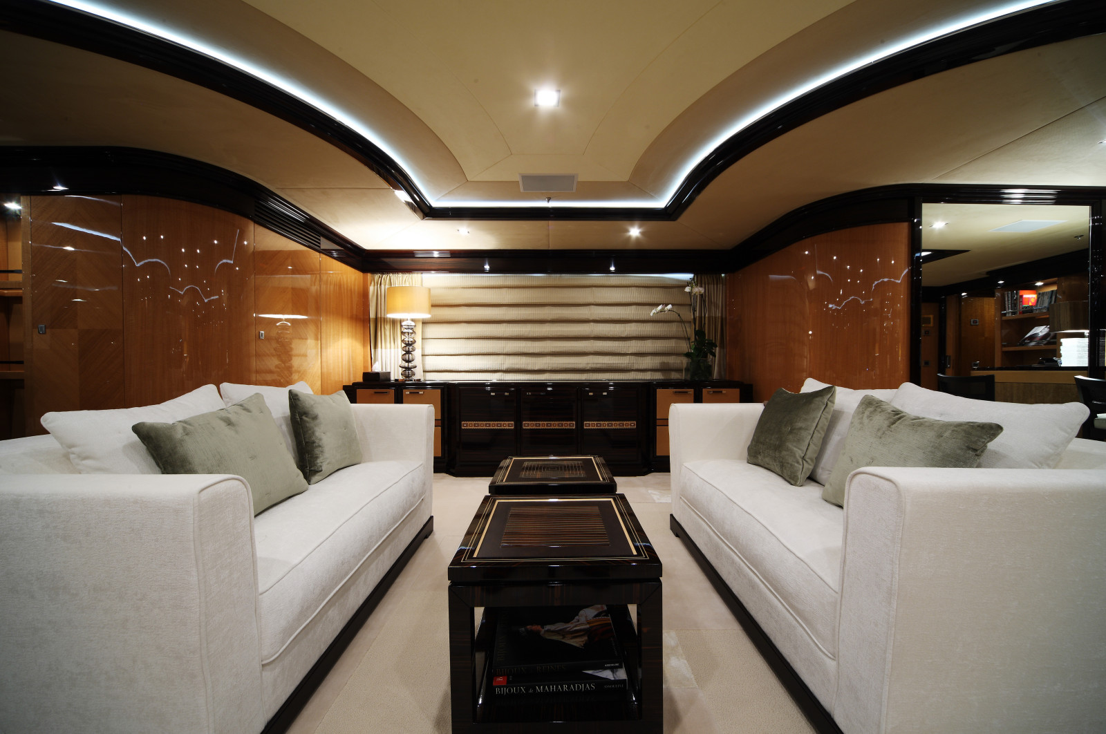 Проект яхты от итальянской компании RADICE