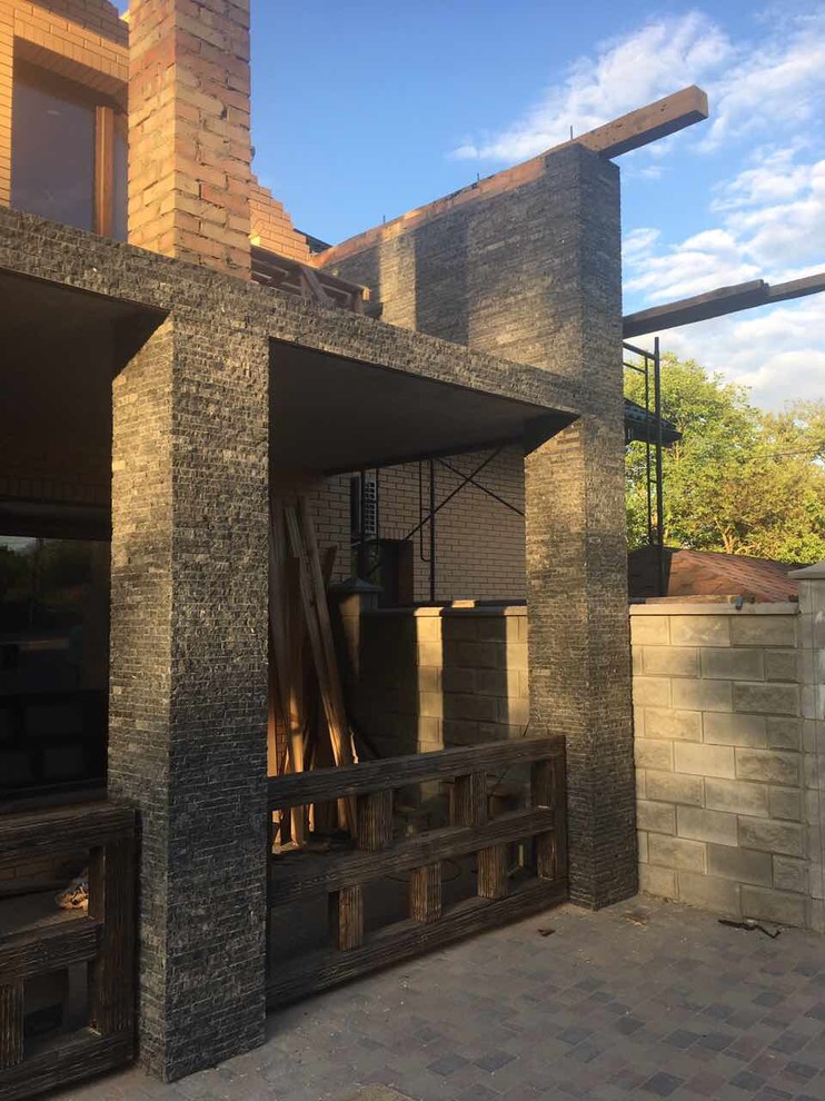 Облицовка фасада гранитной "Соломкой"