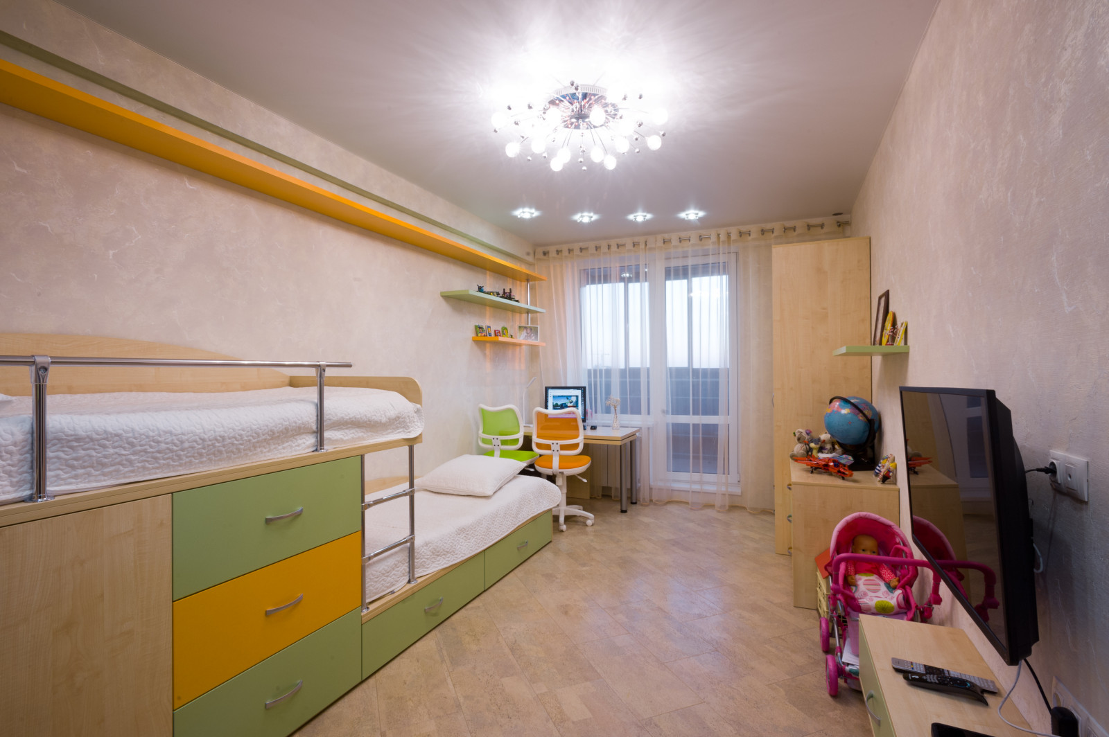 Потолок и освещение в детской