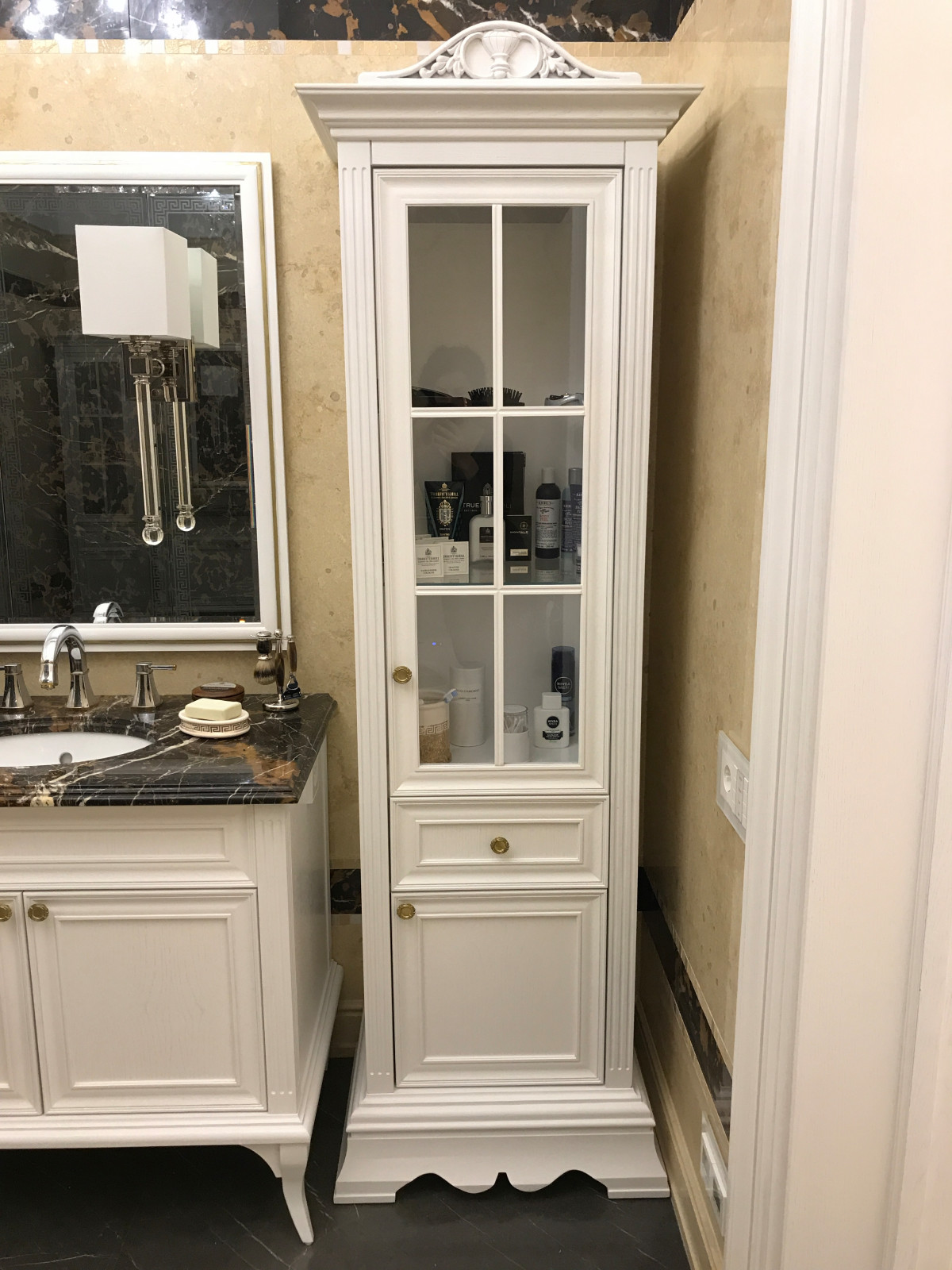 Смольный квартира