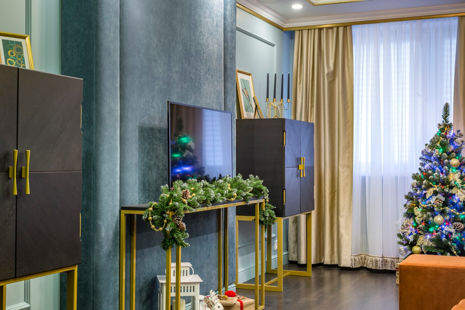 Обложка проекта: Гостиная в семейных традициях