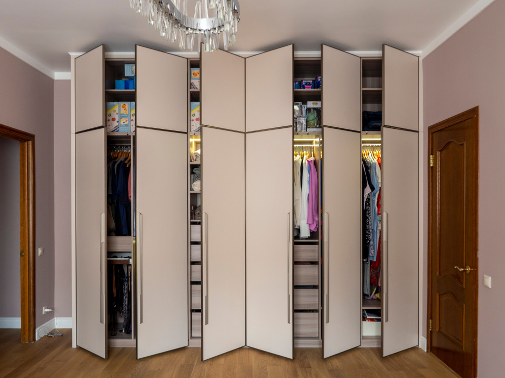 Стильный шкаф в спальню