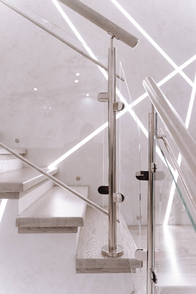 Проект 9 - Лестница в стиле Hi-Tech с подсветкой ступеней