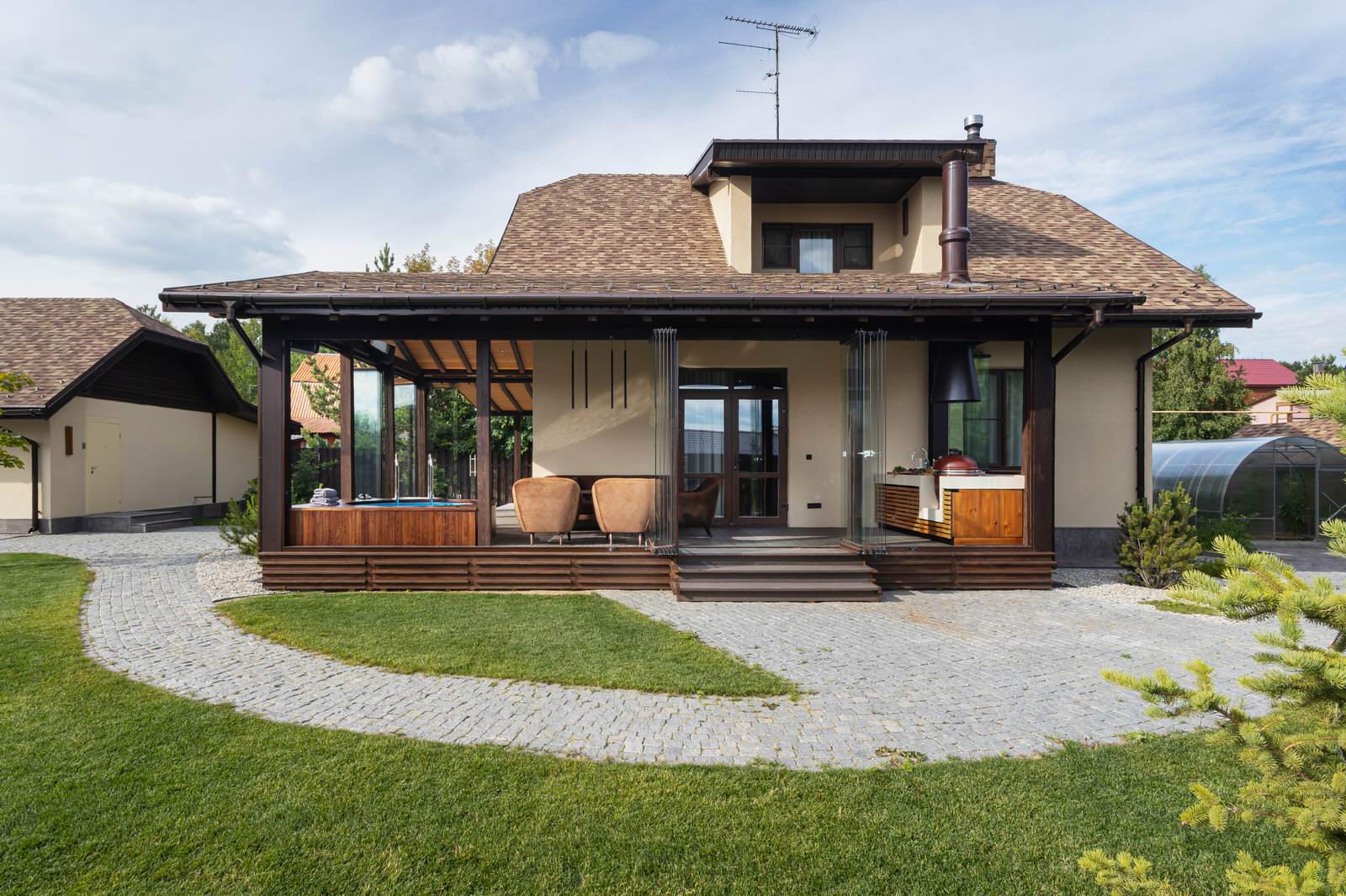 Остекленная терраса ЕЩЕ НЕМНОГО ЛЕТА