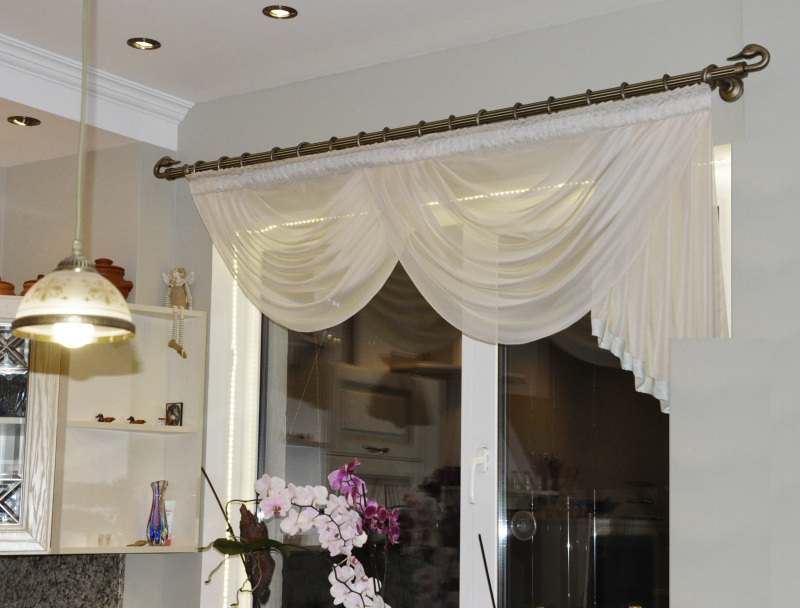 Обложка проекта: Ламбрекены