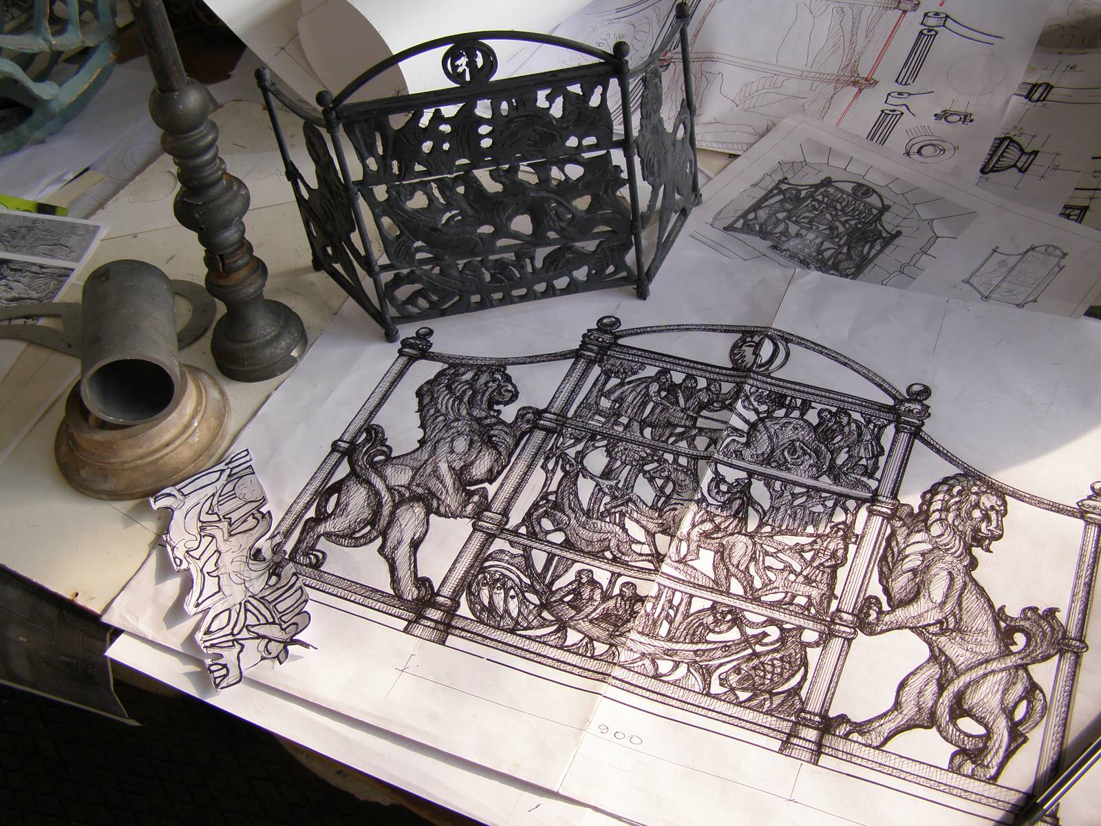 Литой декор для камина