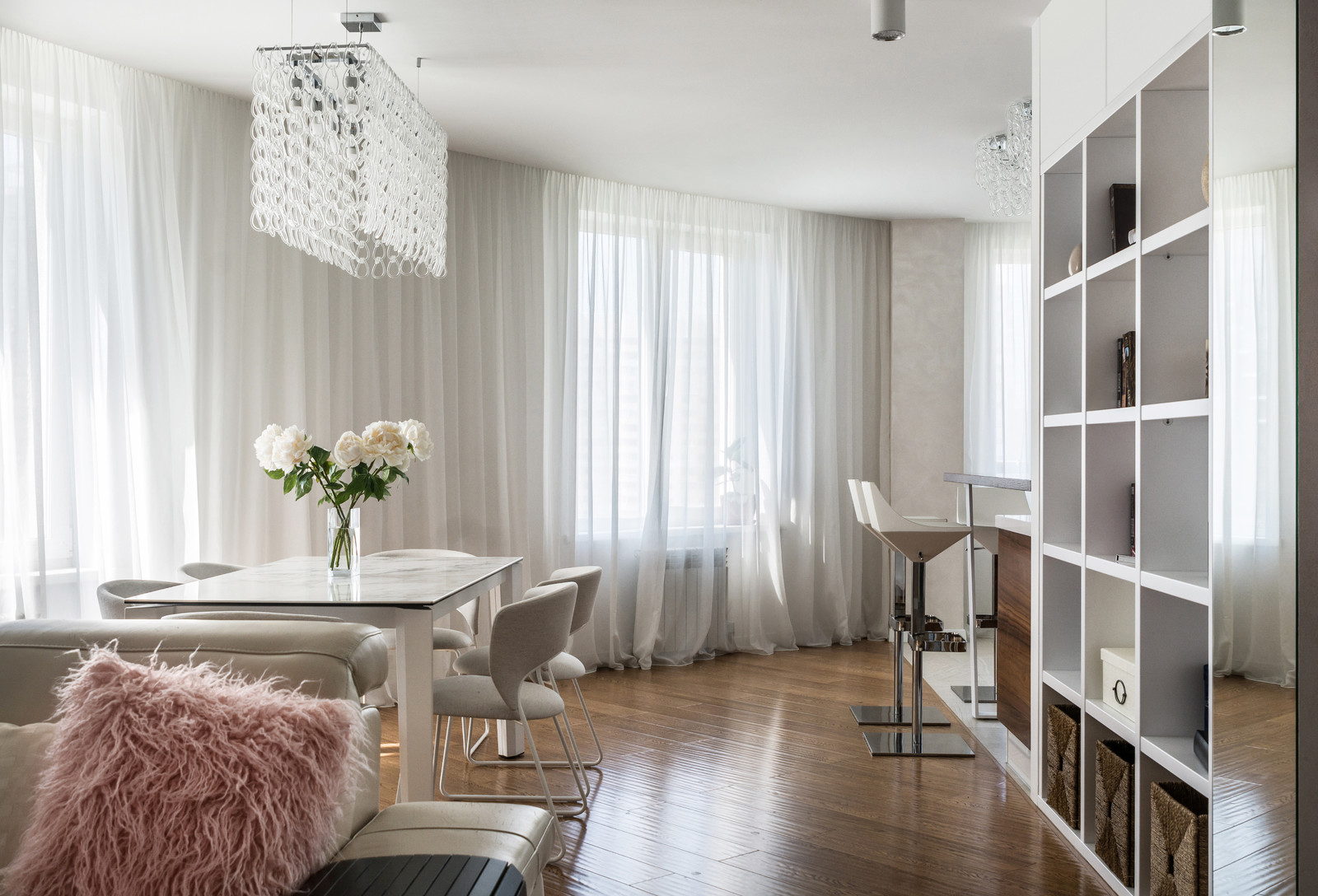 Светлая квартира для молодой пары