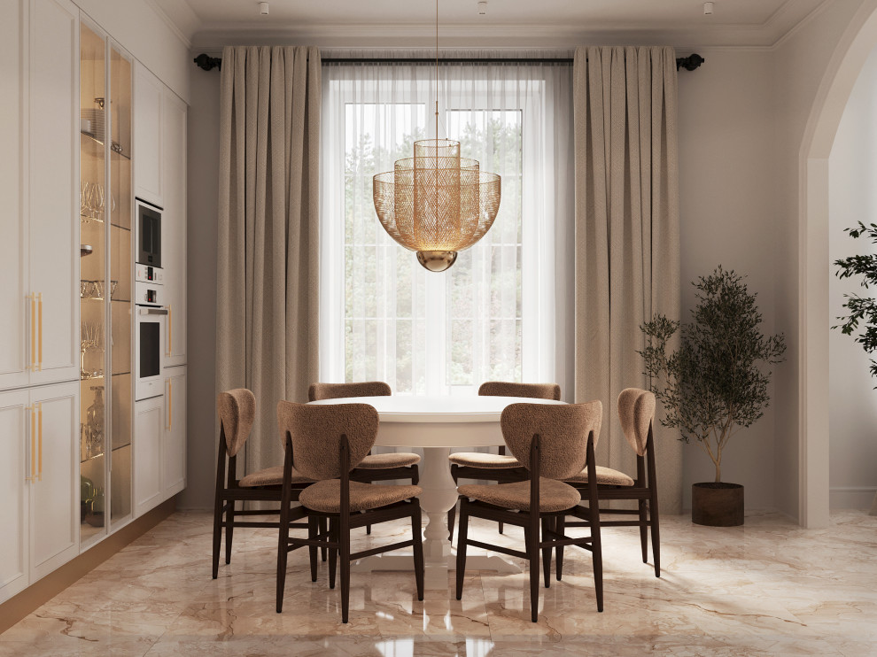 Дом с арочными окнами