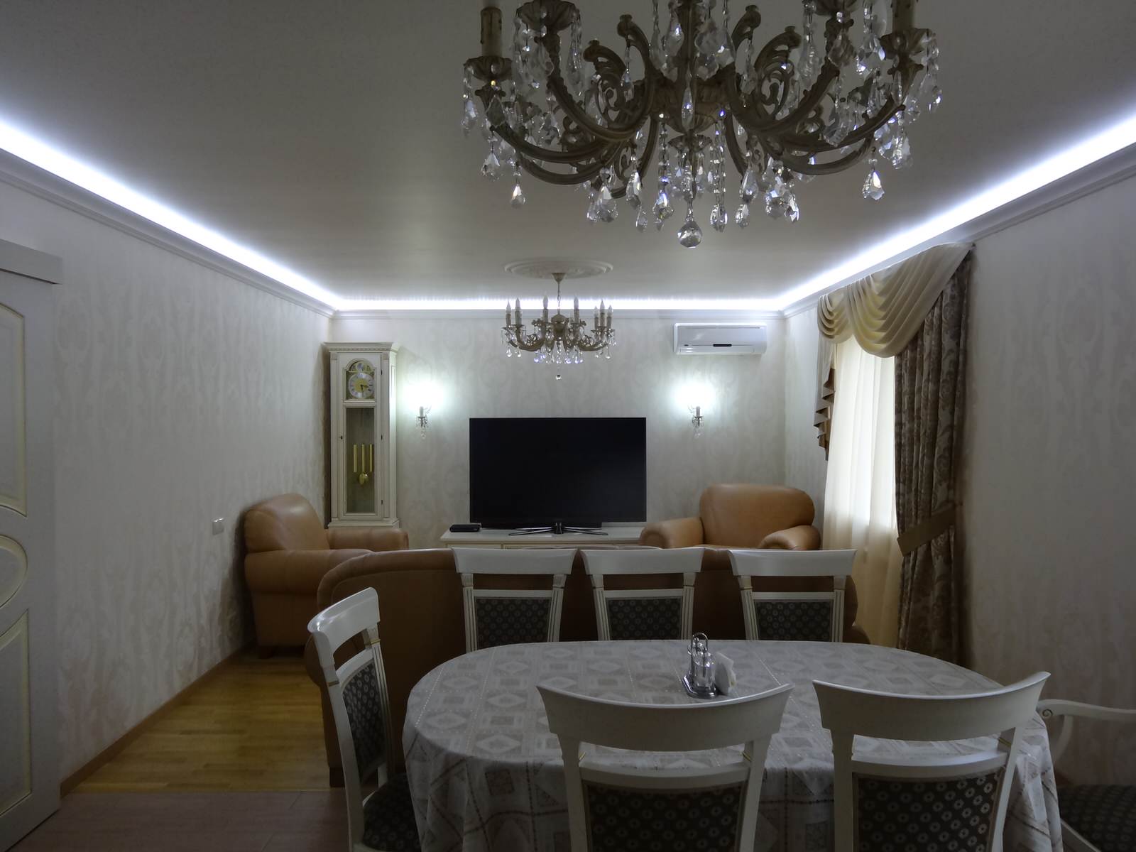 Благородная классика. Загородный дом. Гостиная.