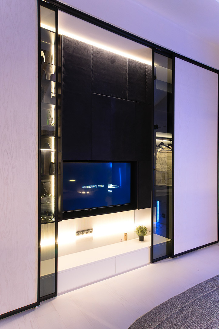 Пещера под водопадом