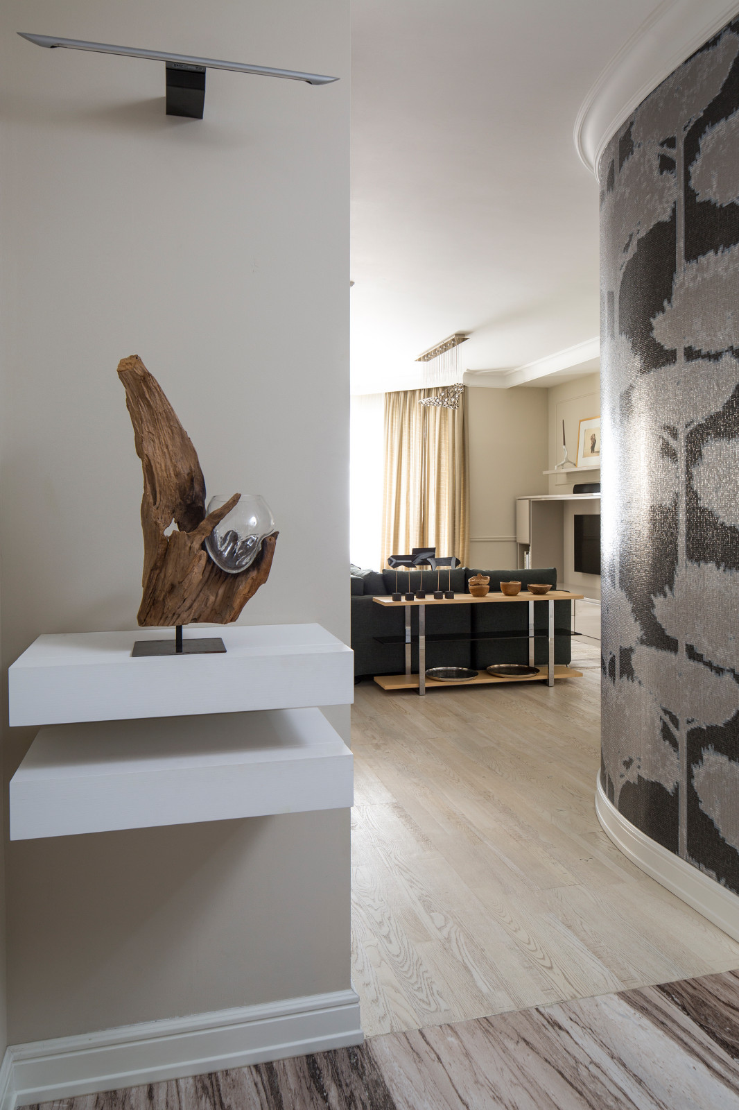 Античный минимализм - квартира на Арбате 85 м2