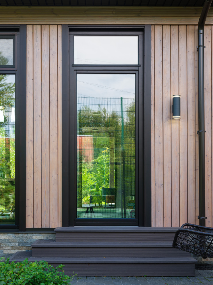 Остекление загородного дома в современном стиле