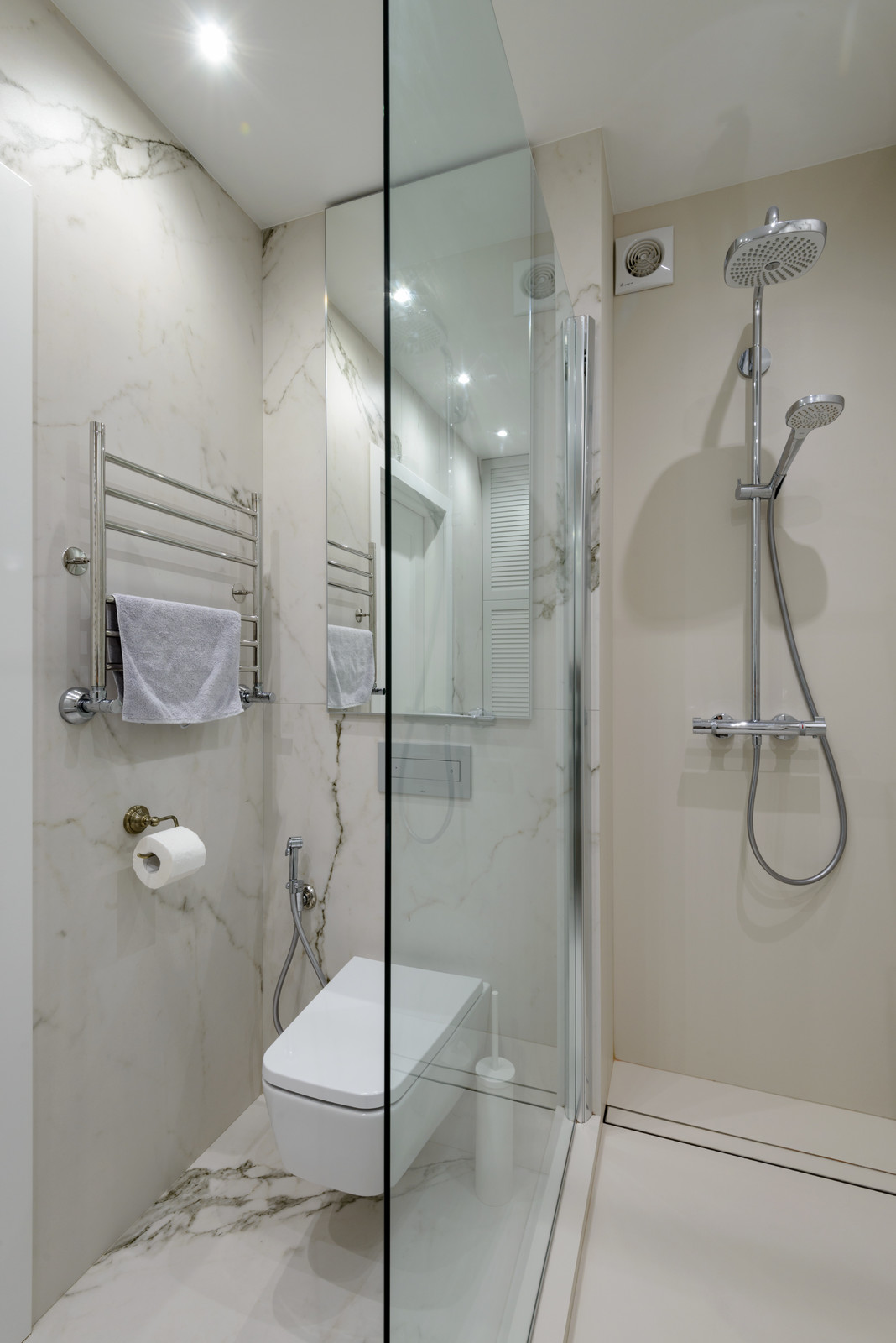 Современная квартира на Декабристов