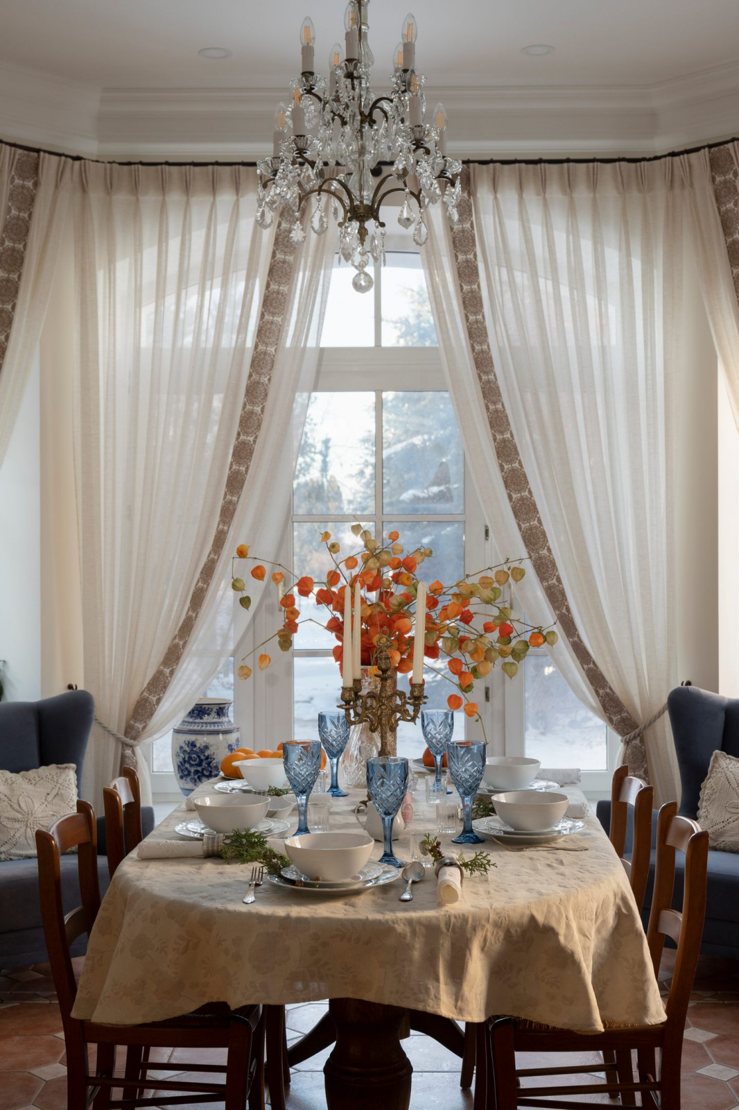 Гостиная с аркой