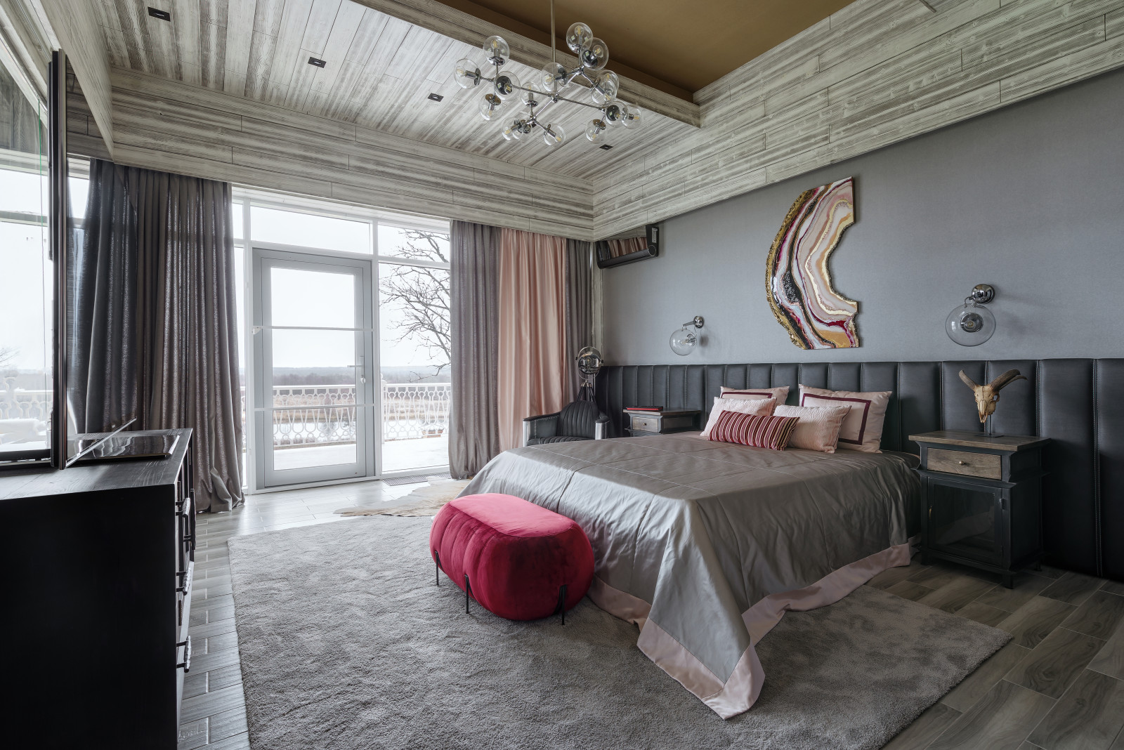 Спальня брутального гостевго дома