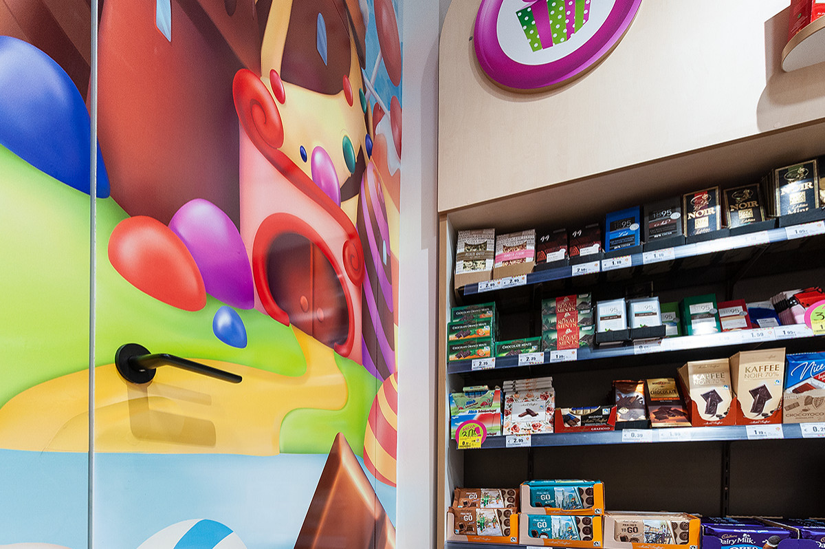 Обложка проекта: Магазин сладостей в Вильнюсе «MAJAI». Скрытые итальянские двери