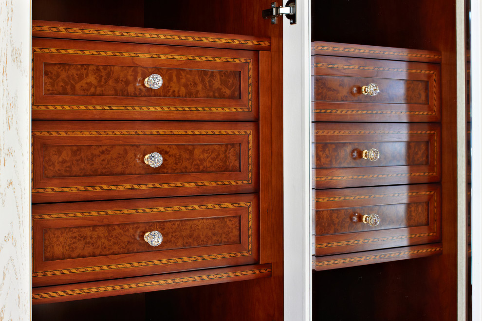 Элитные столярные изделия из дуба для дома в классическом стиле