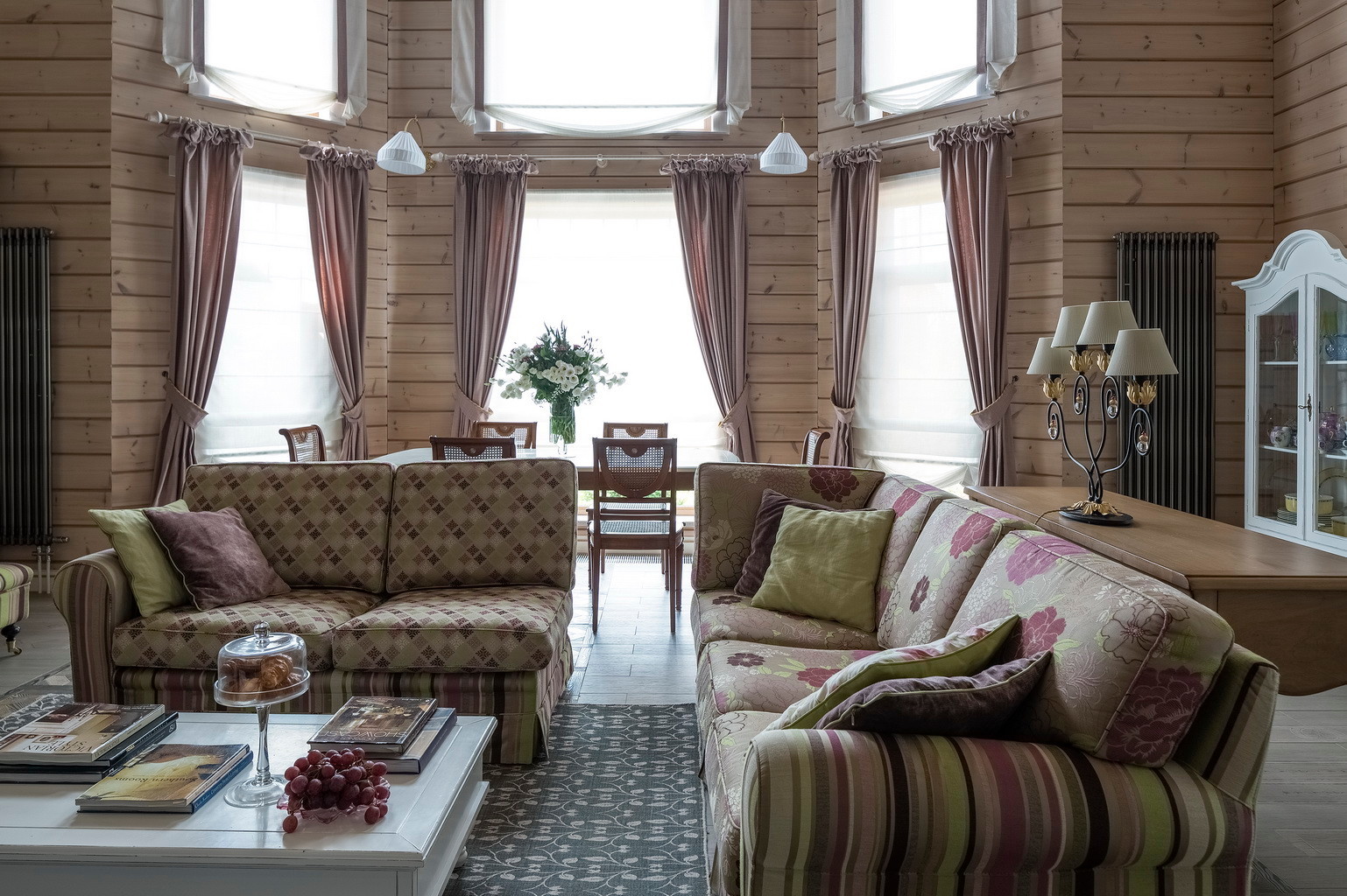 Дом из клееного бруса для большой семьи.