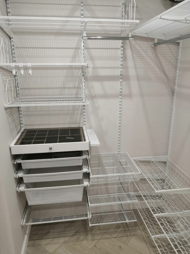 УГЛОВАЯ БЕЛАЯ ГАРДЕРОБНАЯ