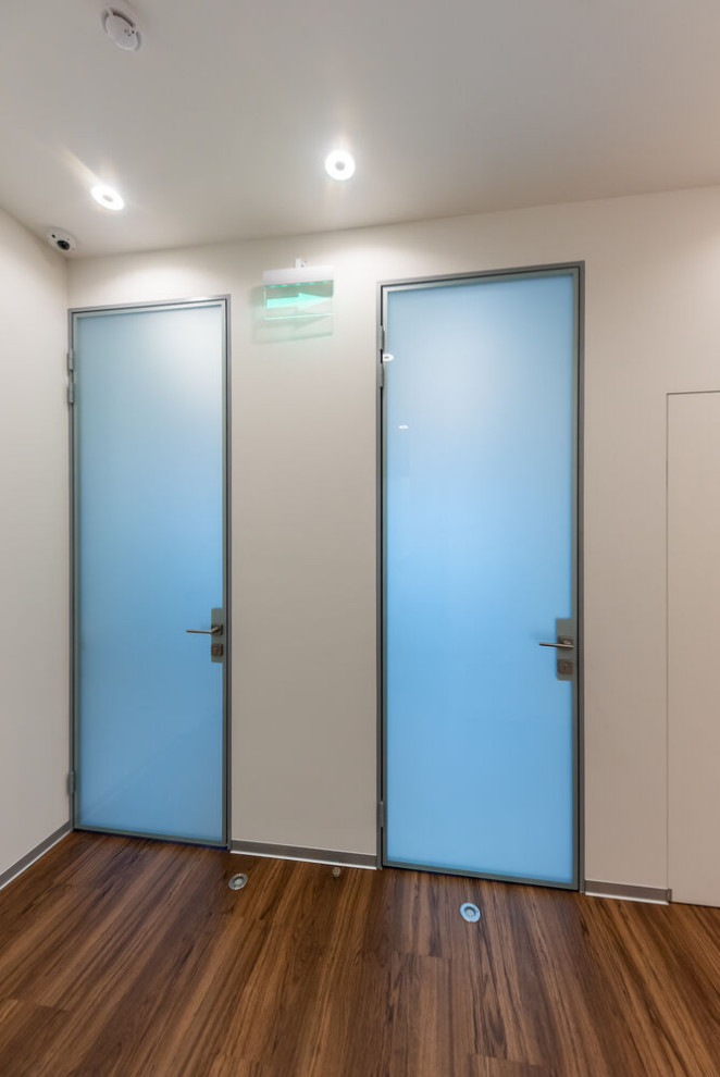 Nayada установила перегородки и двери в Upgrade Dental Clinic