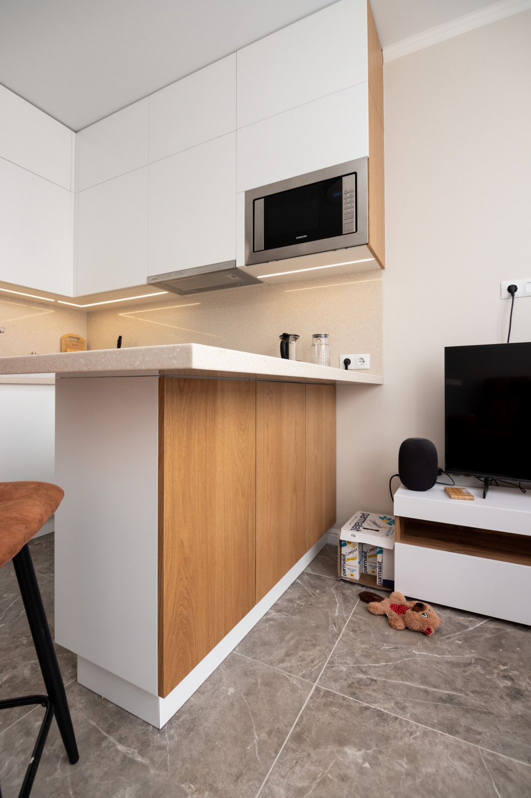 Современная кухня в минималистичном стиле