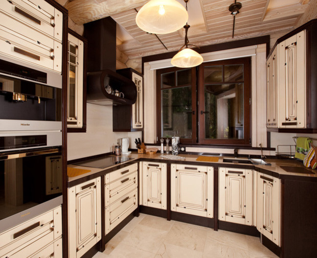 Houzz тур: Скорая архитектурная помощь новому дому из старых бревен