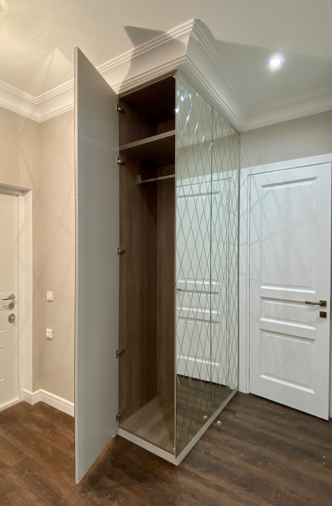 Шкаф в прихожую.