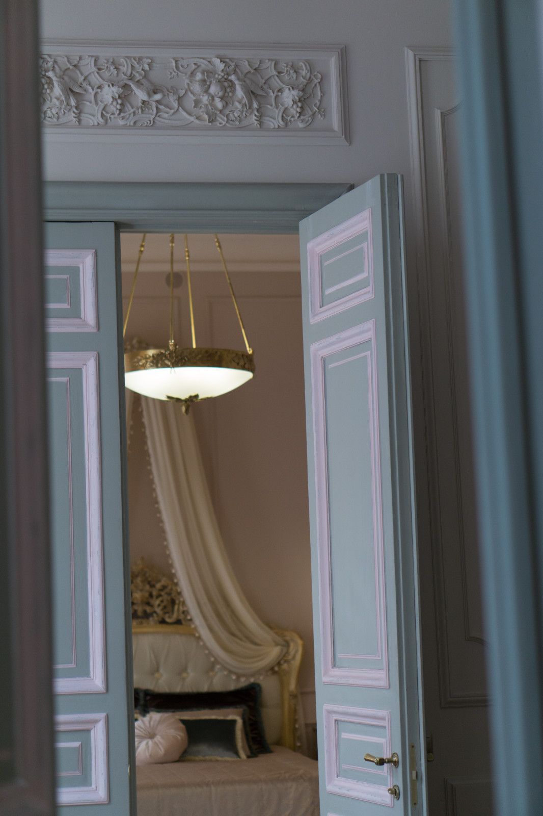 CHATEAU DE LA PETROGRADKA