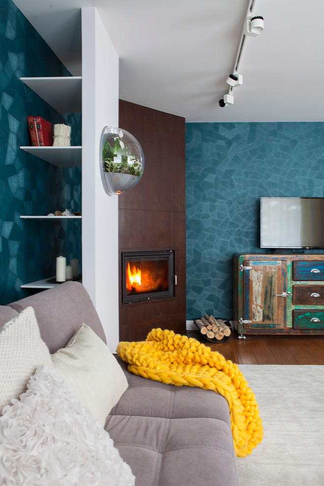 Между морем и землёй