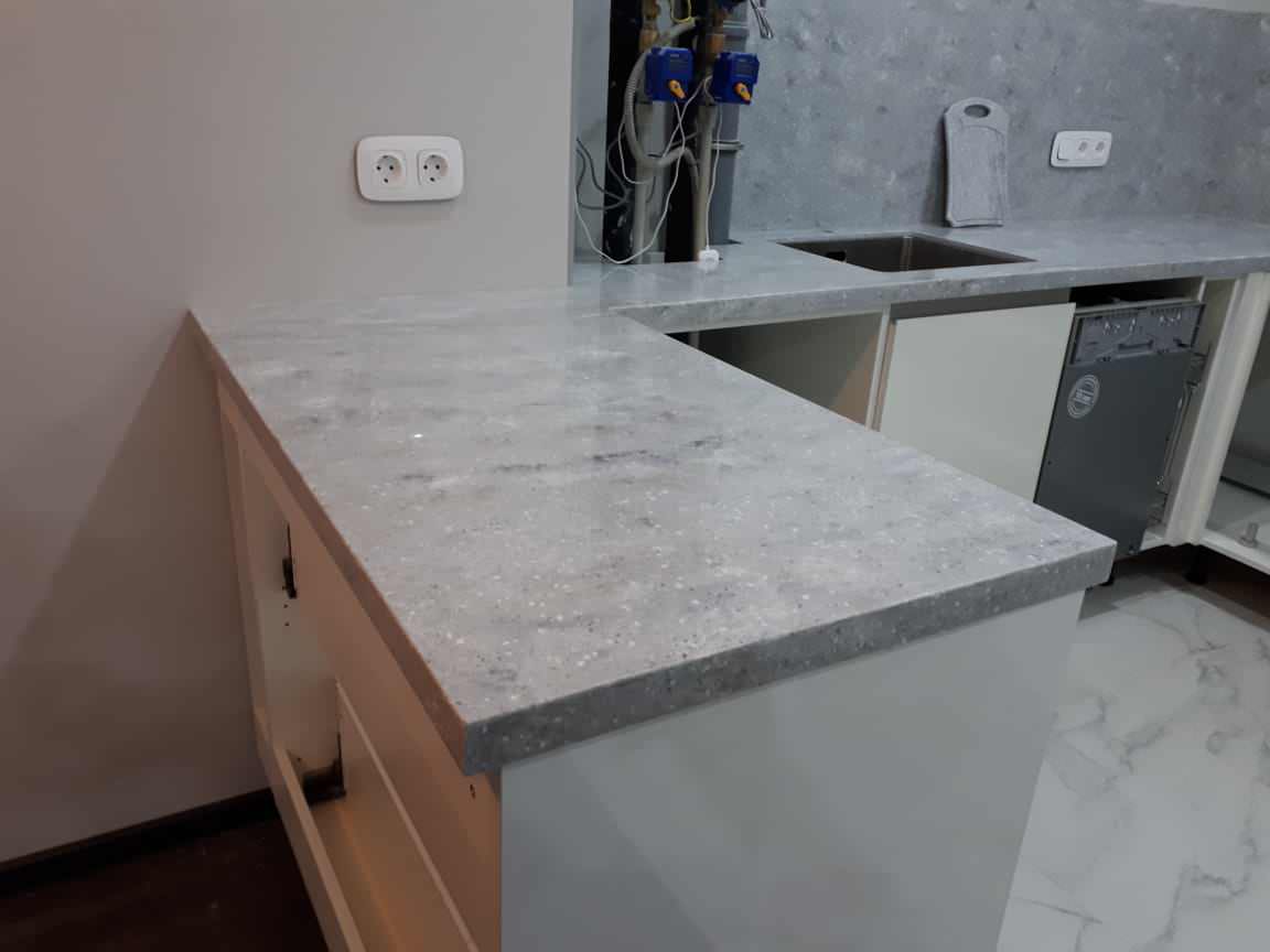 Обложка проекта: Столешница из искусственного камня LG Hi-Macs MARMO