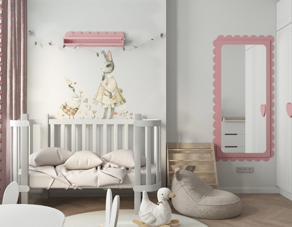 Яркие акценты и универсальная детская: интерьер для молодой семьи с дочкой