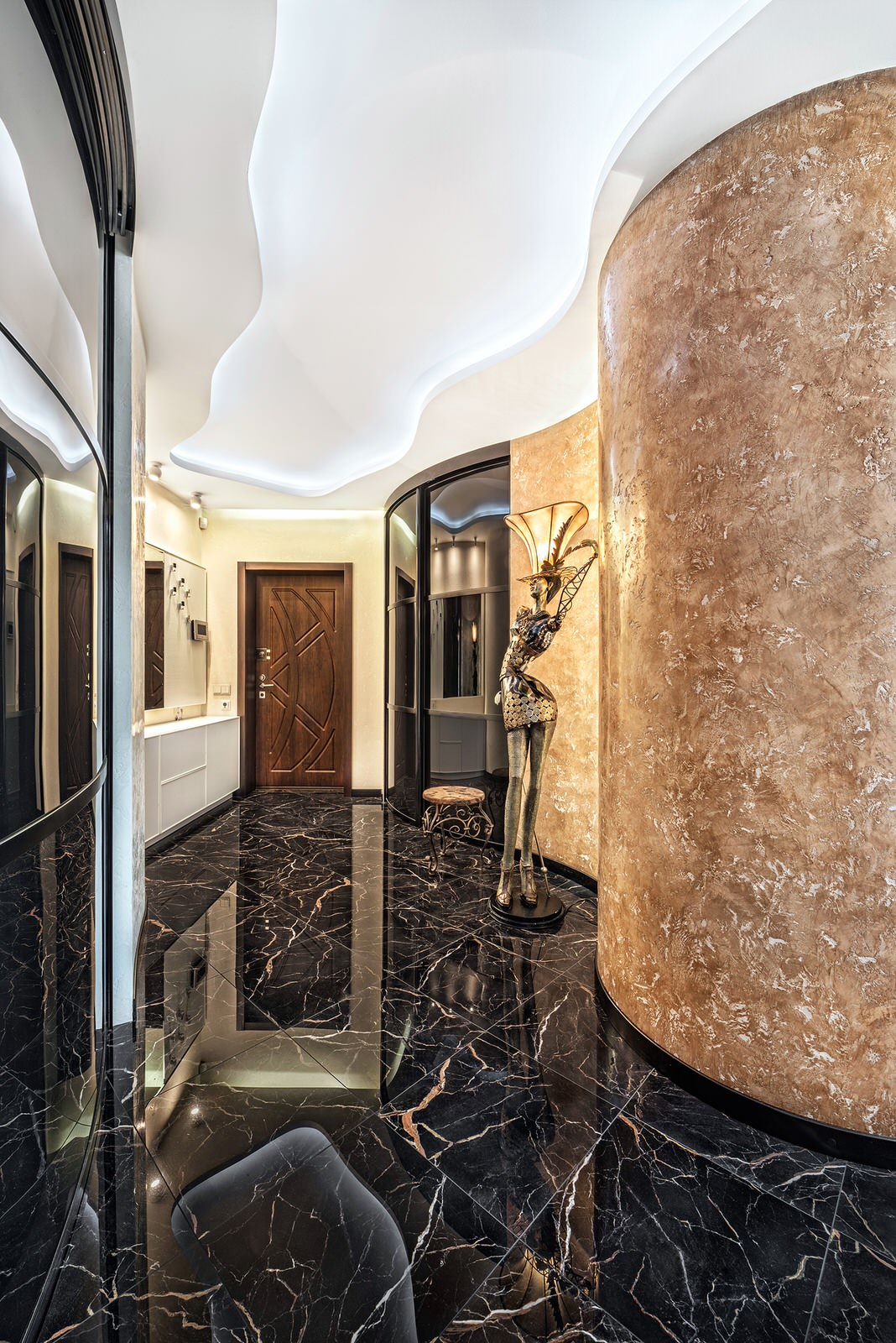 Криволинейный интерьер