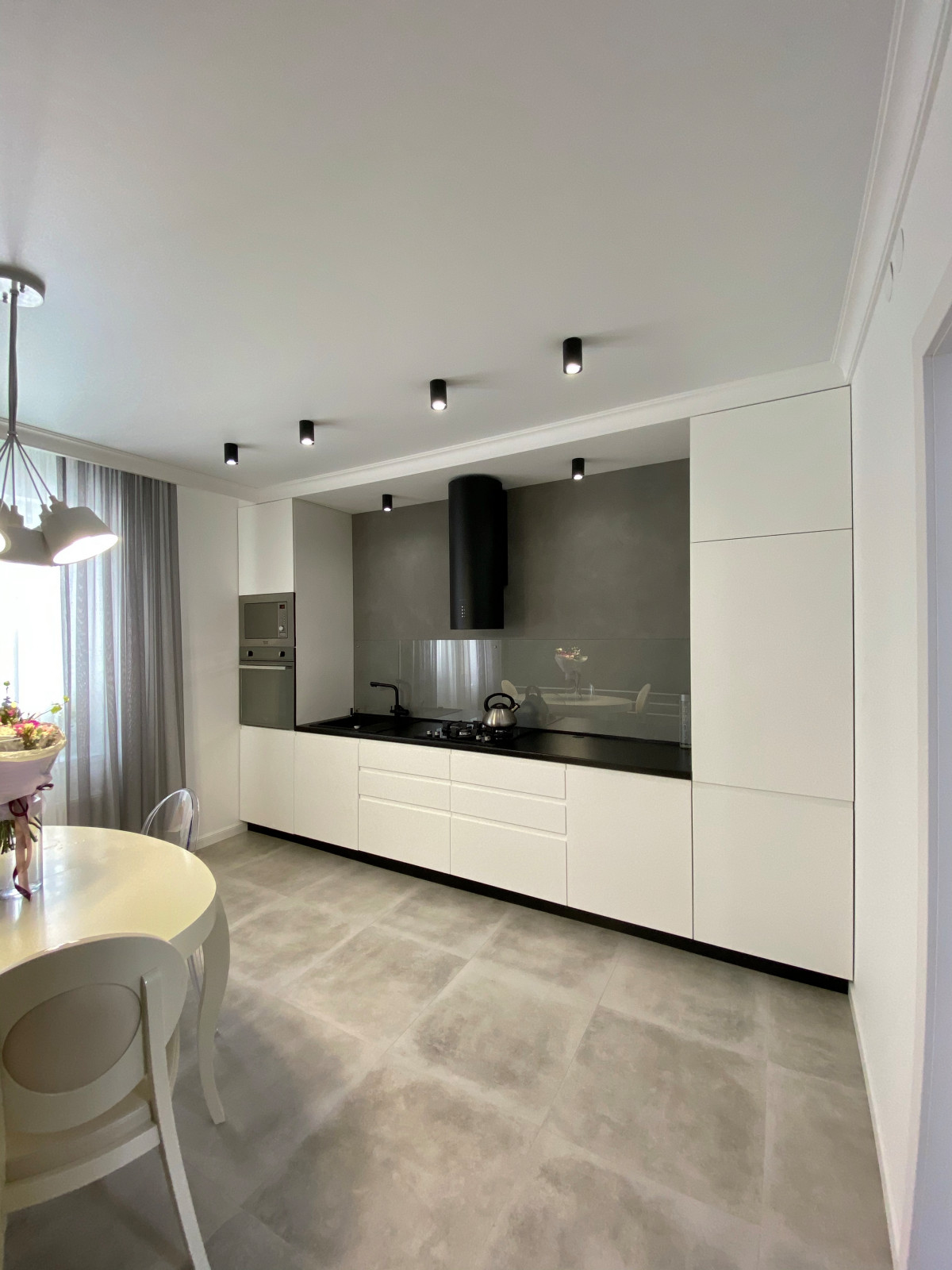 Интерьер кухни в частном доме